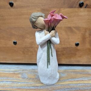 Willow Tree Bloom Figurine designed by Susan Lordi Red Lilies